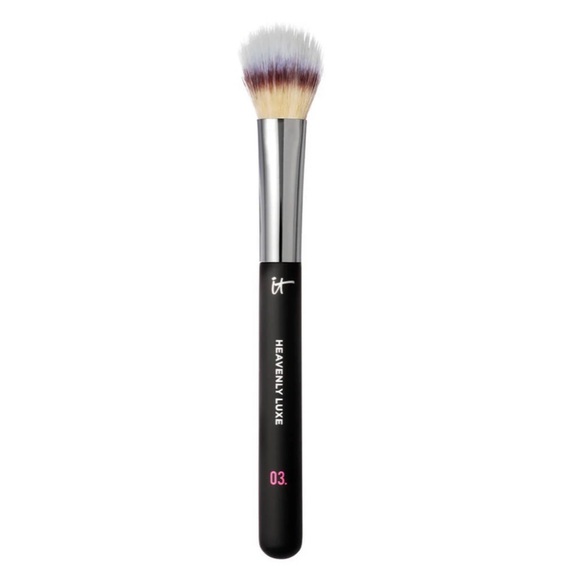 it cosmetics Other - iT Cosmetics HEAVENLY LUXE® CREAM BLUSH BRUSH #3